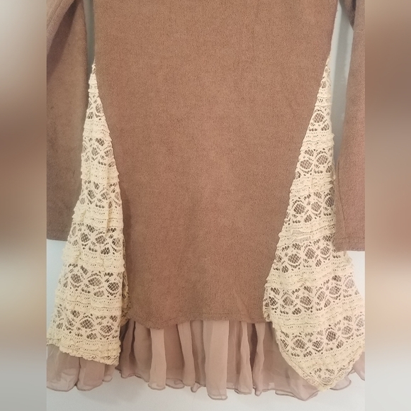 A'Reve Sweater Dress. Lace Crocheted Trim and Cowl Neck. Hem Contrast. Size S. - Picture 6 of 8